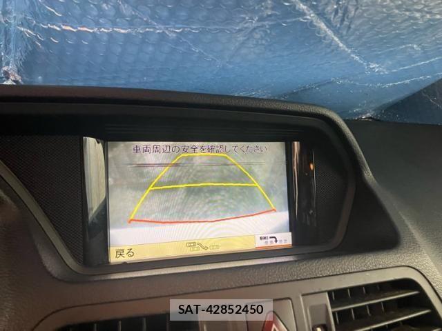 Mercedes Benz E-CLASS 2009-08 8780995-17