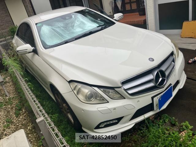 Mercedes Benz E-CLASS 2009-08 8780995-2