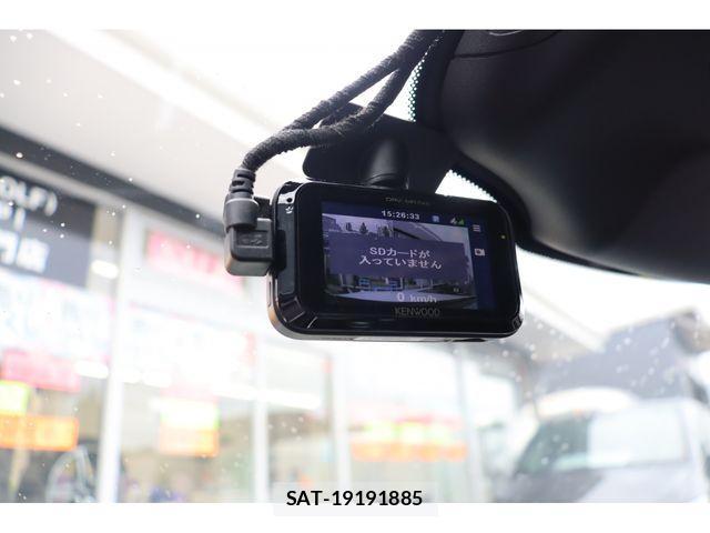 Mercedes Benz E-CLASS 2015-01 1207313-15