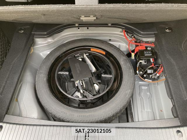 Mercedes Benz E-CLASS 2013-08 1292389-19