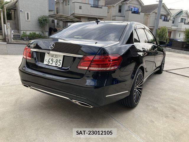 Mercedes Benz E-CLASS 2013-08 1292389-5