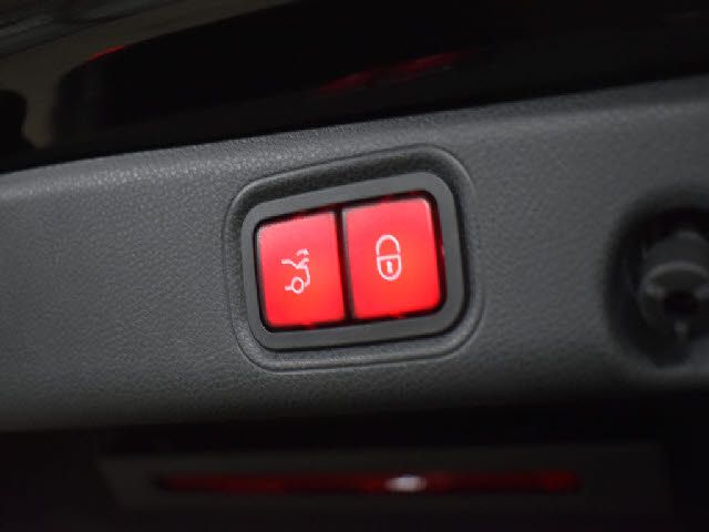 Mercedes Benz E-CLASS 2020-12 1546743-19