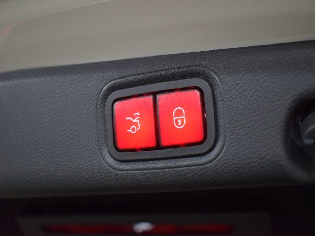 Mercedes Benz E-CLASS 2020-12 1546742-19