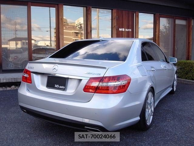 Mercedes Benz E-CLASS 2009-07 1871608-1