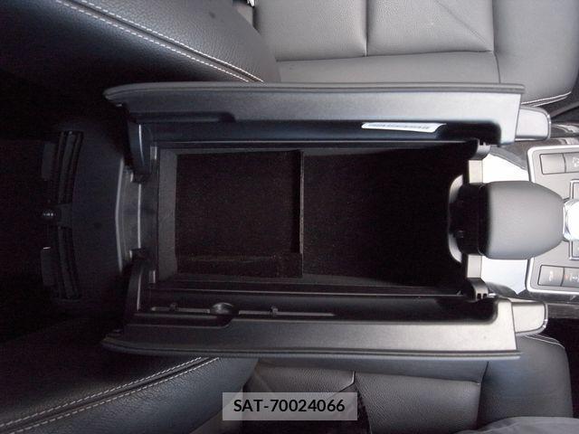 Mercedes Benz E-CLASS 2009-07 1871608-19