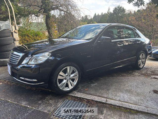 Mercedes Benz E-CLASS 2012-02 2002558-9