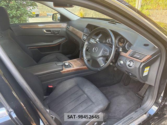 Mercedes Benz E-CLASS 2012-02 2002558-2