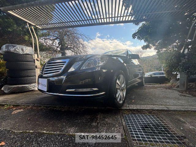 Mercedes Benz E-CLASS 2012-02 2002558-7
