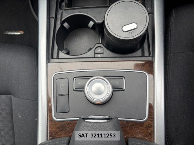 Mercedes Benz E-CLASS 2012-02 2100063-14