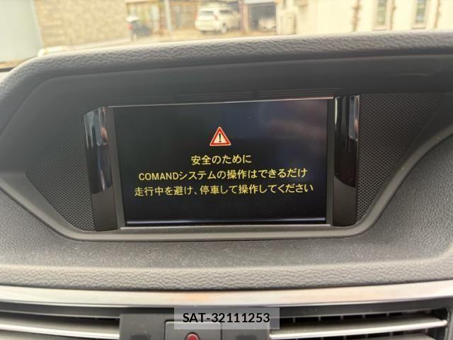 Mercedes Benz E-CLASS 2012-02 2100063-21
