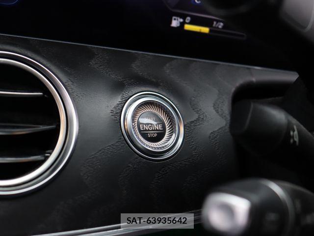 Mercedes Benz E-CLASS 2018-01 2100056-16