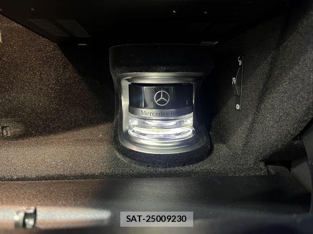 Mercedes Benz E-CLASS 2017-03 2318418-17