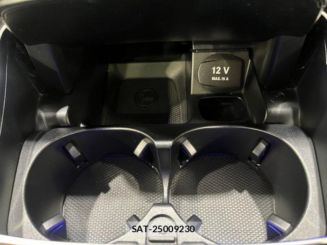 Mercedes Benz E-CLASS 2017-03 2318418-19