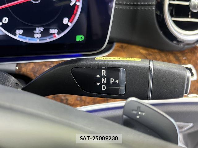 Mercedes Benz E-CLASS 2017-03 2318418-26