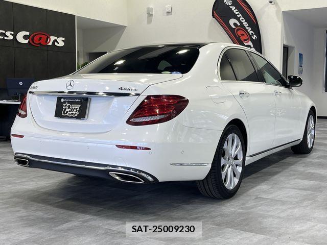 Mercedes Benz E-CLASS 2017-03 2318418-4