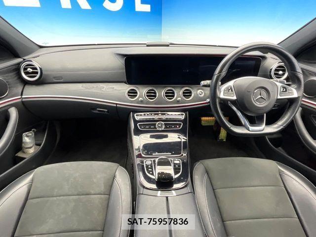 Mercedes Benz E-CLASS 2016-08 2447426-1