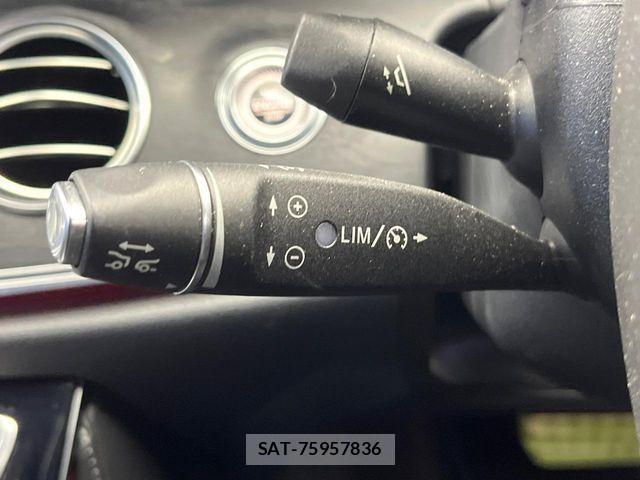 Mercedes Benz E-CLASS 2016-08 2447426-4