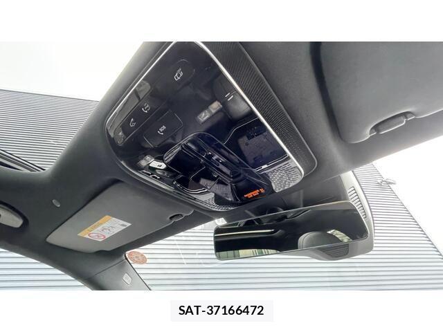 Mercedes Benz E-CLASS 2024-12 2829890-16