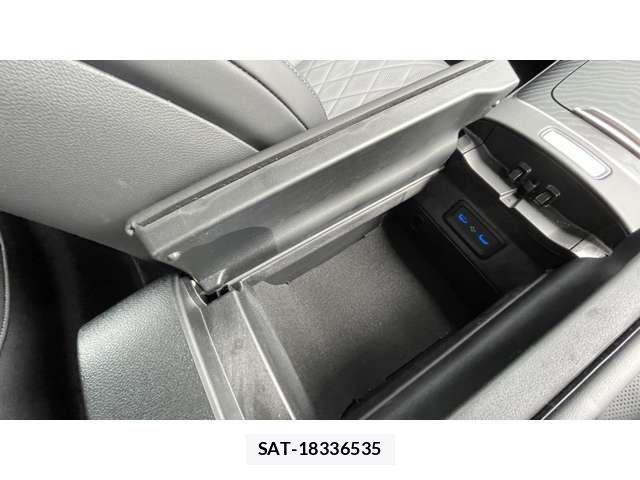 Mercedes Benz E-CLASS 2024-10 2829883-16
