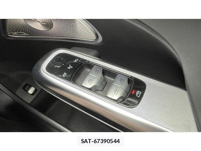 Mercedes Benz E-CLASS 2024-12 2829886-12