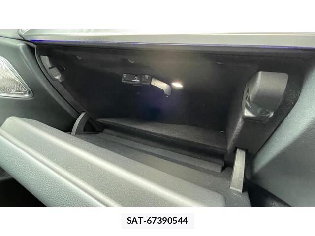 Mercedes Benz E-CLASS 2024-12 2829886-16