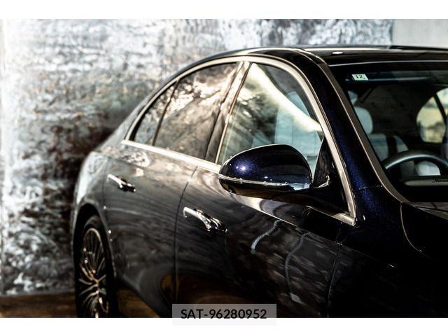 Mercedes Benz E-CLASS 2024-12 3771911-14