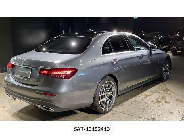 Mercedes Benz E-CLASS 2023-02 4140012-4