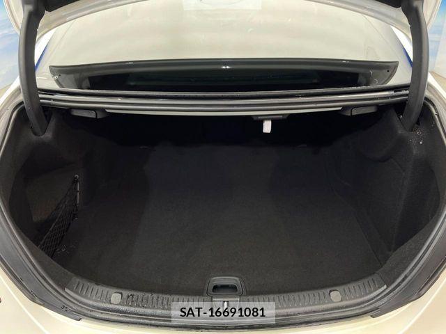 Mercedes Benz E-CLASS 2019-08 6216798-12