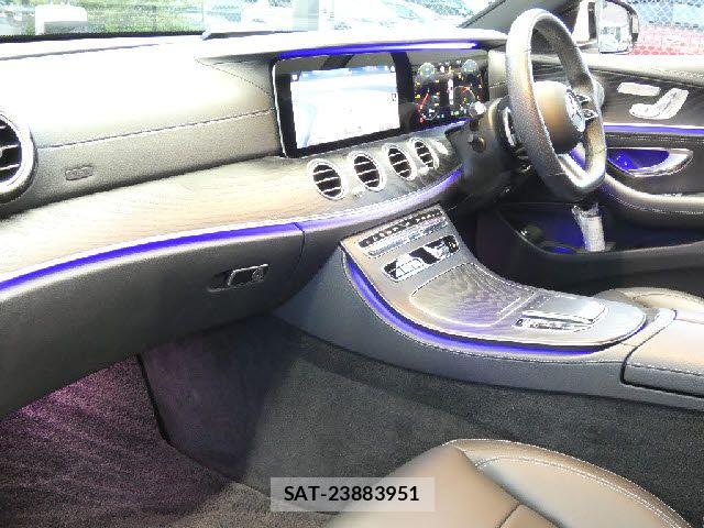 Mercedes Benz E-CLASS 2020-11 6500087-1