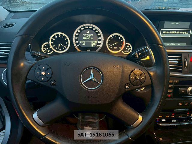 Mercedes Benz E-CLASS 2009-05 6672455-17