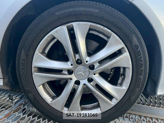 Mercedes Benz E-CLASS 2009-05 6672455-23