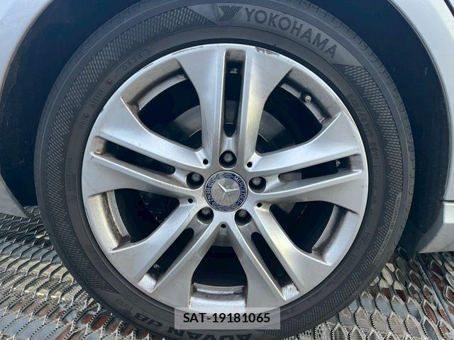 Mercedes Benz E-CLASS 2009-05 6672455-24