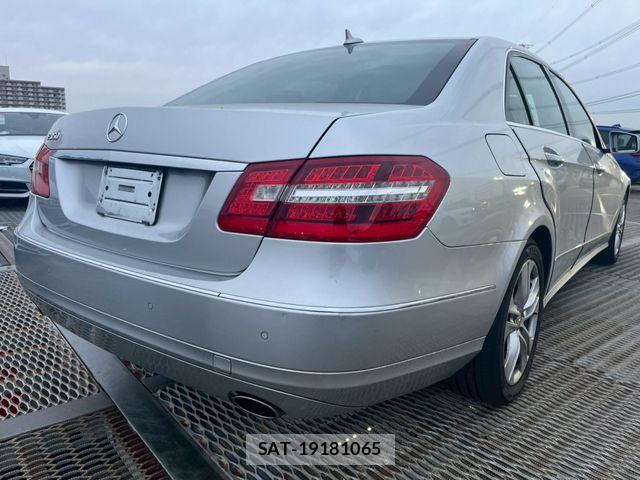 Mercedes Benz E-CLASS 2009-05 6672455-4