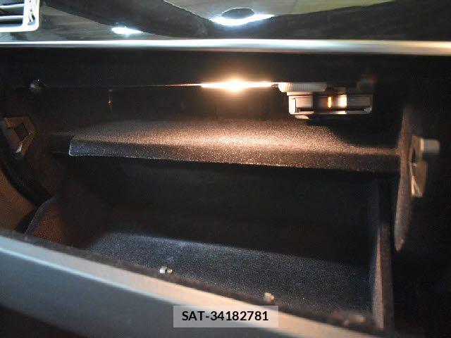 Mercedes Benz E-CLASS 2014-02 6676817-13