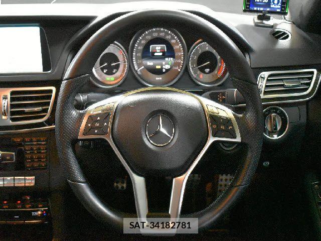 Mercedes Benz E-CLASS 2014-02 6676817-15