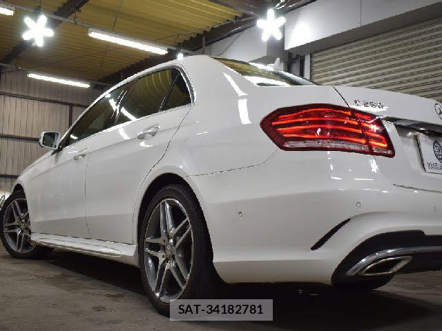 Mercedes Benz E-CLASS 2014-02 6676817-23
