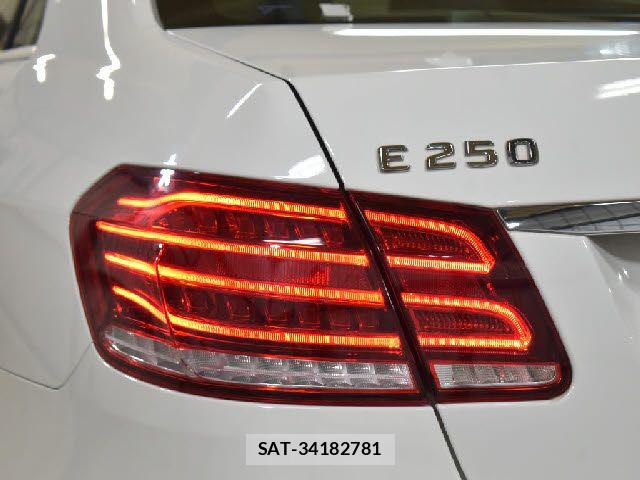 Mercedes Benz E-CLASS 2014-02 6676817-26