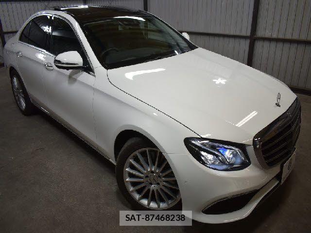 Mercedes Benz E-CLASS 2019-07 6676816-22