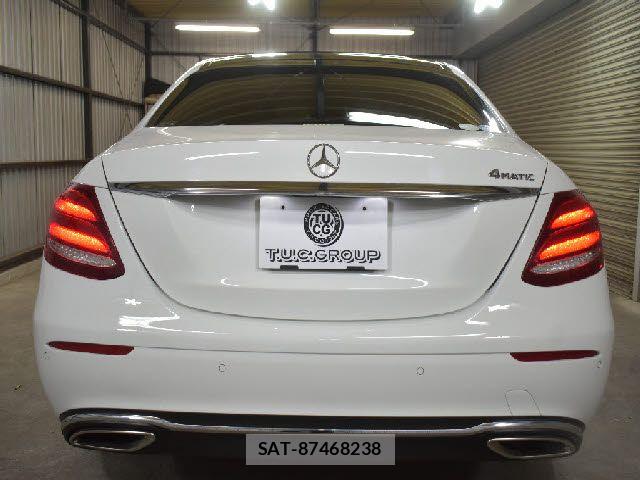 Mercedes Benz E-CLASS 2019-07 6676816-28