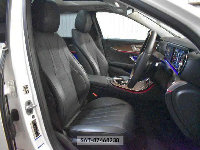 Mercedes Benz E-CLASS 2019-07 6676816-8