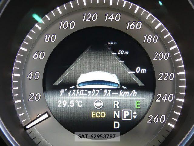 Mercedes Benz E-CLASS 2015-06 6716621-16