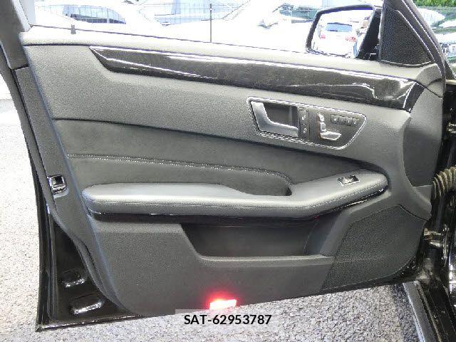 Mercedes Benz E-CLASS 2015-06 6716621-20