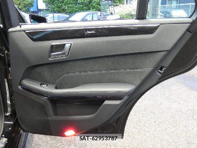 Mercedes Benz E-CLASS 2015-06 6716621-22