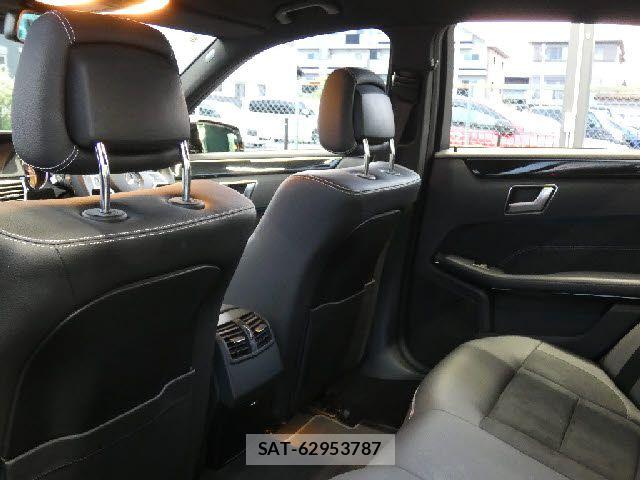 Mercedes Benz E-CLASS 2015-06 6716621-25