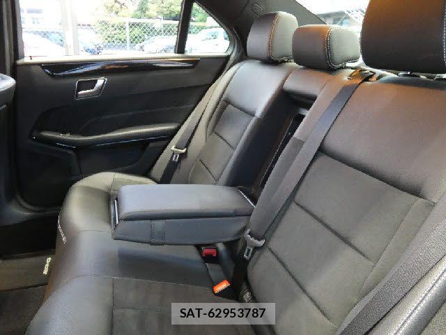 Mercedes Benz E-CLASS 2015-06 6716621-28