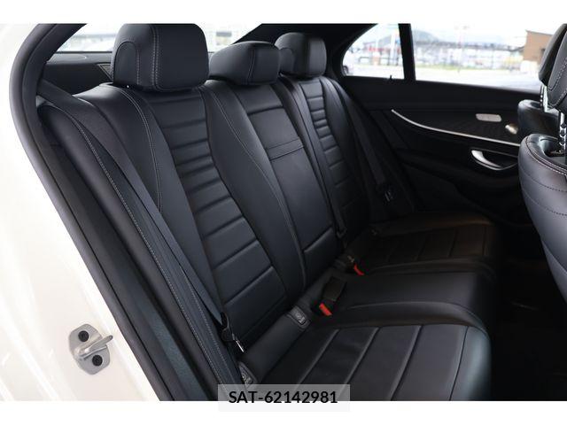 Mercedes Benz E-CLASS 2021-12 6752358-15