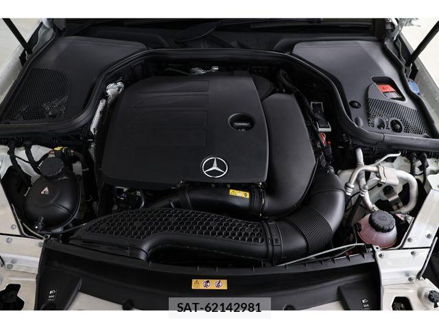 Mercedes Benz E-CLASS 2021-12 6752358-17