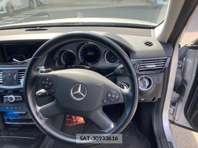 Mercedes Benz E-CLASS 2012-01 6908303-10
