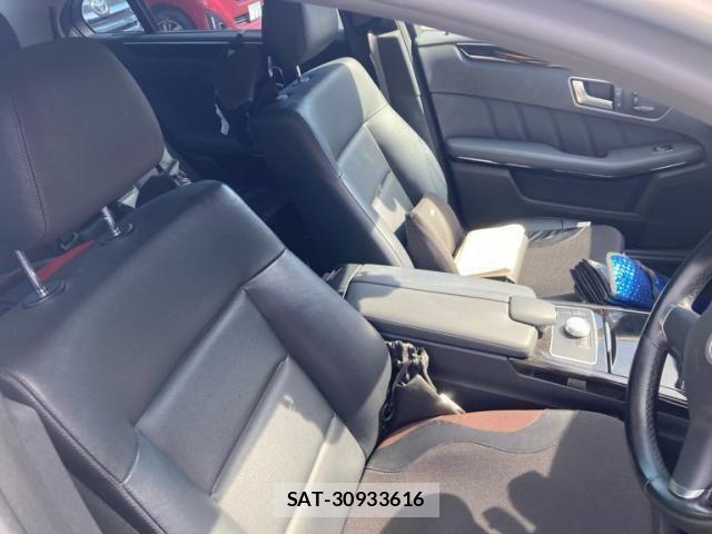 Mercedes Benz E-CLASS 2012-01 6908303-11
