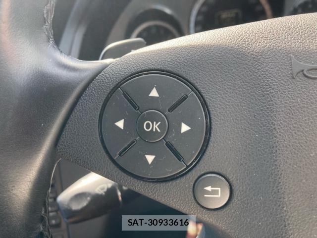 Mercedes Benz E-CLASS 2012-01 6908303-24